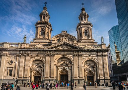 Las denuncias contra el sacerdote Tito Rivera que complican a Ricardo Ezzati