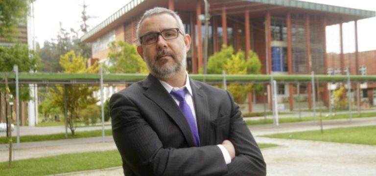 Director Ejecutivo de Empresas Eléctricas descarta que cobro de nuevos medidores sea asumido por los clientes