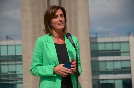 Ministra de Educación negó usar cuentas falsas en Twitter para respaldar proyecto "Admisión Justa"