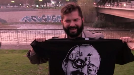 Comisión de Ética sanciona a Gabriel Boric por polémica polera de Jaime Guzmán