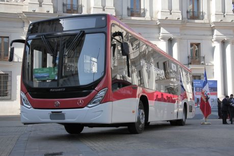 Presidente Piñera anunciará hoy el "cambio de identidad" del Transantiago