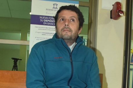 Operación Huracán: Álex Smith adulteró el certificado de título de su esposa para trabajar en Carabineros