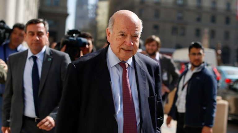 José Miguel Insulza y reuniones de Sebastián Piñera con la oposición: "El diálogo en democracia es esencial"