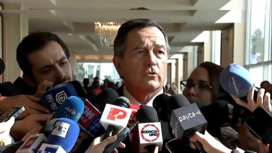 Roberto Ampuero asegura que el Grupo de Lima busca una solución "no violenta" a la crisis en Venezuella