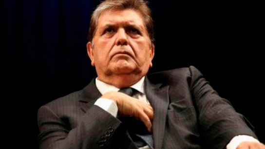 Expresidente Alan García es intervenido de urgencia tras dispararse durante operativo de detención