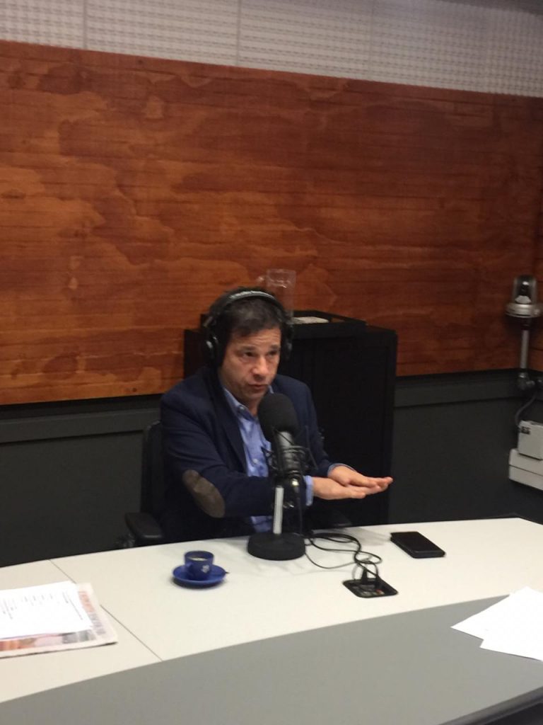 Alejandro Micco por RT: "El Gobierno ha tenido que hacer una serie se cesiones improvisadas"