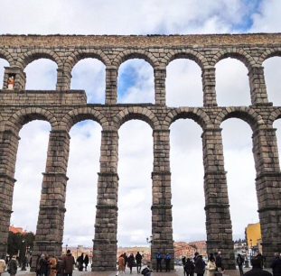 Joaquín Aguirre, economista desde Madrid: "Lo que está aconteciendo hoy día es un cambio de régimen"