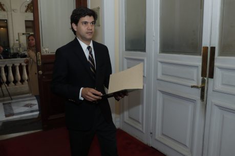 Diputado Sebastián Torrealba (RN) por Ley de Eutanasia : "Se está legislando con el tejo pasado"