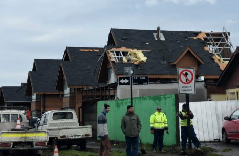 Alerta Amarilla por tornado en Los Ángeles: 18 lesionados y 100 casas dañadas