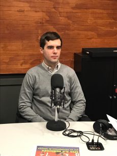 Alejandro Vicondoa, académico UC: "Uno esperaría que si la FED reduce la tasa de corto plazo, el peso chileno se aprecie un poco"
