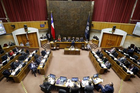 Senado compró más de 7 mil botellas de alcohol en los últimos cuatro años