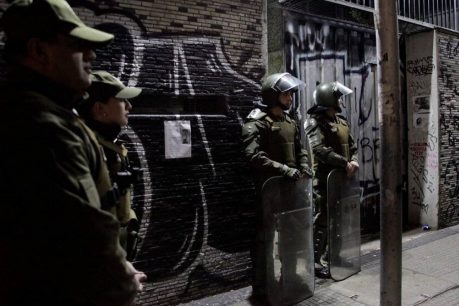 Carabineros realizó desalojo "fantasma" del Instituto Nacional