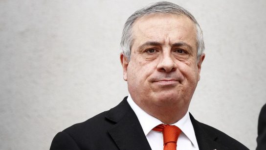 Ministro de Salud a parlamentarios por pedir aumento de financiamiento para ley del cáncer: "Son ignorantes"