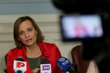 Carolina Goic, senadora DC sobre los dichos del ministro Mañalich por la Ley del Cáncer: "En algunas cosas pareciera que él no se leyó el proyecto"