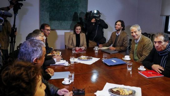Cadem: Encuesta revela apoyo del 69% al paro docente