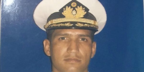 Autopsia confirmaría que capitán Rafael Acosta fue torturado antes de morir