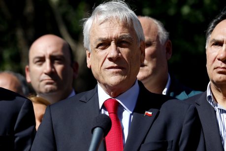 Sebastián Piñera anuncia que prohibirá el ingreso al país de venezolanos ligados a gobierno de Maduro