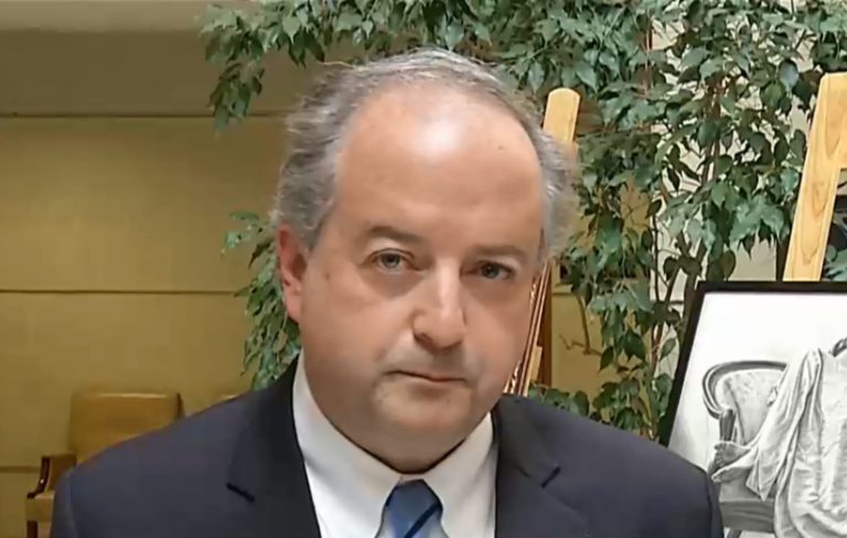 Ministro del Trabajo y administración de cotización adicional: "Un consejo público tomará las decisiones"