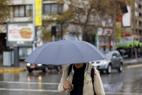 Se esperan lluvias para la noche del domingo y lunes por la mañana en Santiago