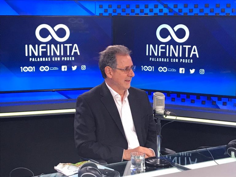 Eugenio Rivera de Chile 21: "En Chile estamos invirtiendo muy poco en ciencia y tecnología y eso es un problema grave"