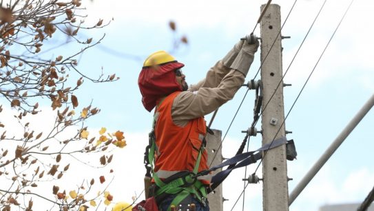 Corte de energía eléctrica afecta a tres comunas de la Región Metropolitana