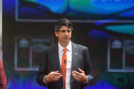 Ministro de ciencia, Andrés Couve: "Chile tiene que ponerse al día y por eso hemos lanzado la política de inteligencia artificial"