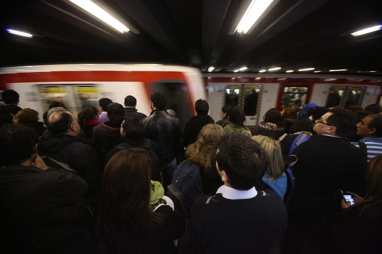 Gerente de Ingeniería de Metro: "Las más graves son aquellas que fueron incendiadas (...) Van a estar disponibles en el último trimestre del 2020 "