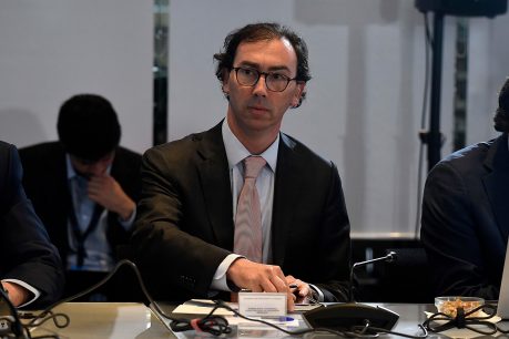 Subsecretario de Educación por adoctrinamiento: "Es una utilización de menores que no tiene cabida en la sala de clases"