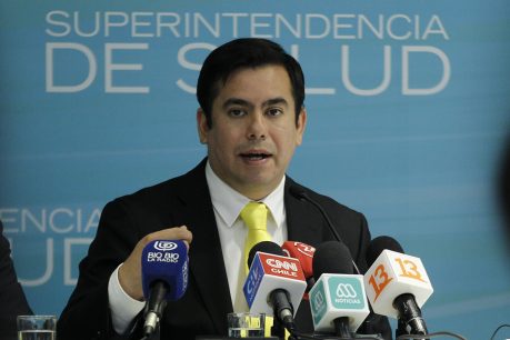 Superintendente de Salud: "los cambios a los planes de salud van a generar mayor competencia entre las Isapres"
