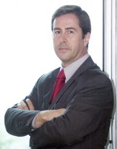 Alejandro Fernández, gerente de Estudios Gemines y las críticas al manejo fiscal