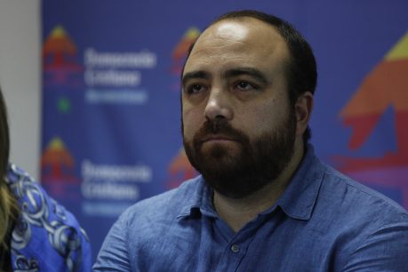 Fuad Chahín sobre la prescindencia del Gobierno sobre el proceso constituyente: "El gobierno una vez más actúa secuestrado por la UDI"