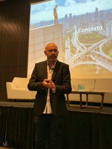 Roberto Izikson: "Está mejorando la aprobación de todos los presidentes del mundo."