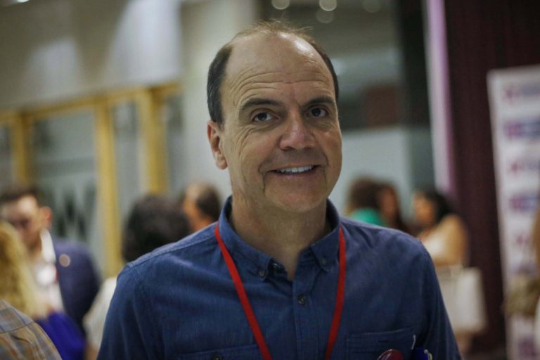 Cristián Monckeberg: "La falta de equidad en las ciudades produce que se tenga que tomar una micro para ir la farmacia y salir de la cuarentena".