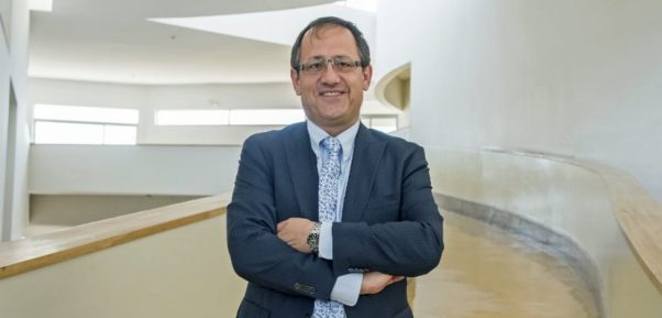 Harald Beyer habló sobre la incertidumbre que viven los establecimientos educacionales y estudiantes.