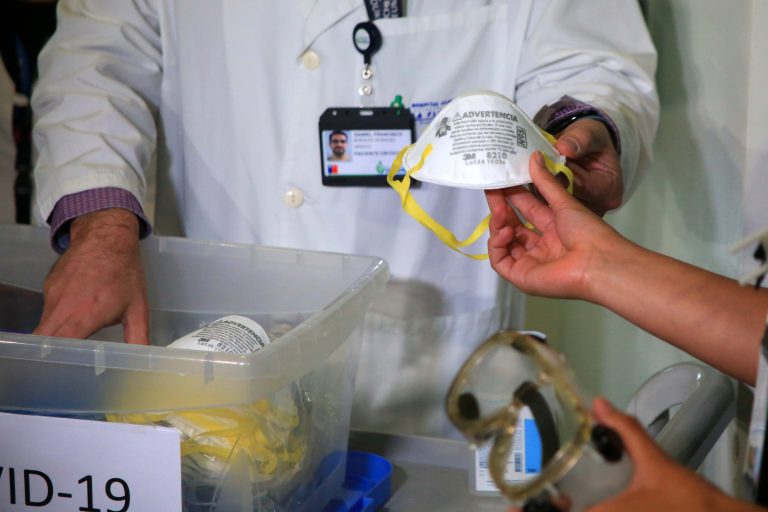 Dr. Jaime Labarca, infectólogo sobre el Cornavirus en Chile: "Esto es mucho mejor que el escenario original (...) la curva se ha aplanado"