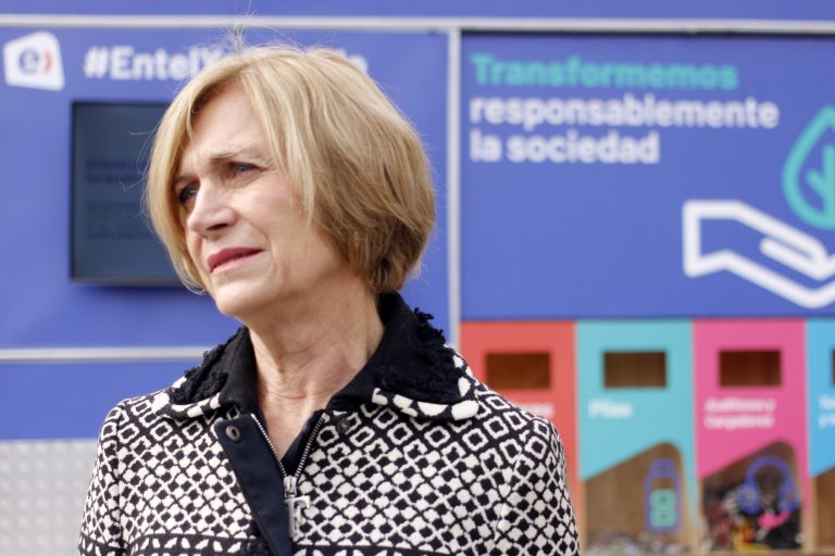 Evelyn Matthei: "Vamos a pasar multas, nos vamos a querellar contra los irresponsables"