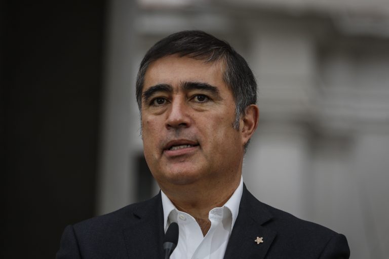Mario Desbordes: "Hoy hay menos conciencia de las urgencias y es muy raro porque nos saltan en la nariz todo el día"
