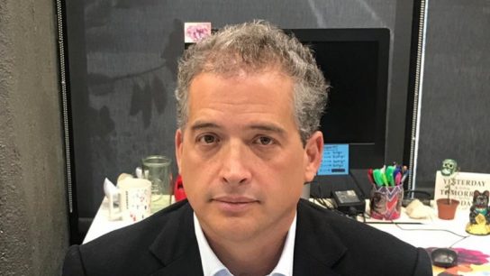 Alfie Ulloa, de Atelmo, por aumento de consumo: "Se pegó un salto enorme de un 40% en el consumo de datos y 60% en el de voz".