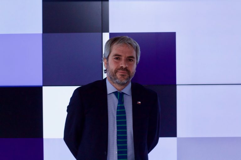 Blumel: "La pandemia ha mostrado la importancia de las instituciones que algunos querían disolver o refundar en forma muy irresponsable"