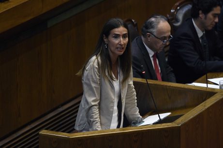 Carolina Schmidt, Ministra de Medioambiente: "Ha aumentado considerablemente la basura COVID plástica, como mascarillas y guantes"