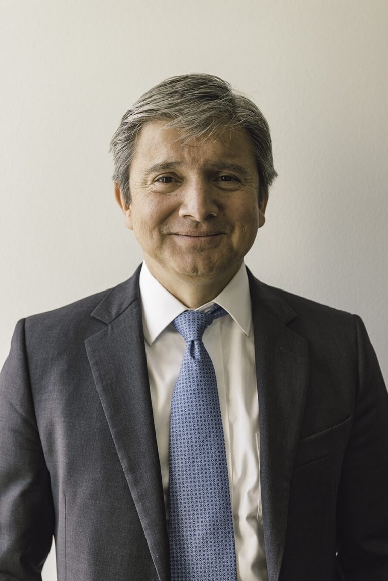 Gonzalo Sanhueza del CFA: "Estamos muy cerca de llegar a lo que estimamos es el techo de la deuda para la economía chilena"
