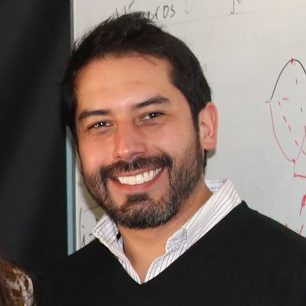 Alejandro Murillo: "Creo que para mediados del próximo año recién podrían estar algunas de las vacunas con las licencias adecuadas"