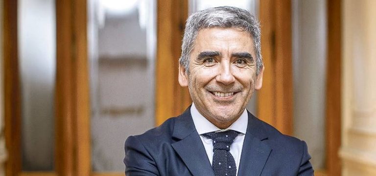 Carlos Peña, Rector de la UDP: "Este gobierno fue un fiasco, un fracaso flagrante"