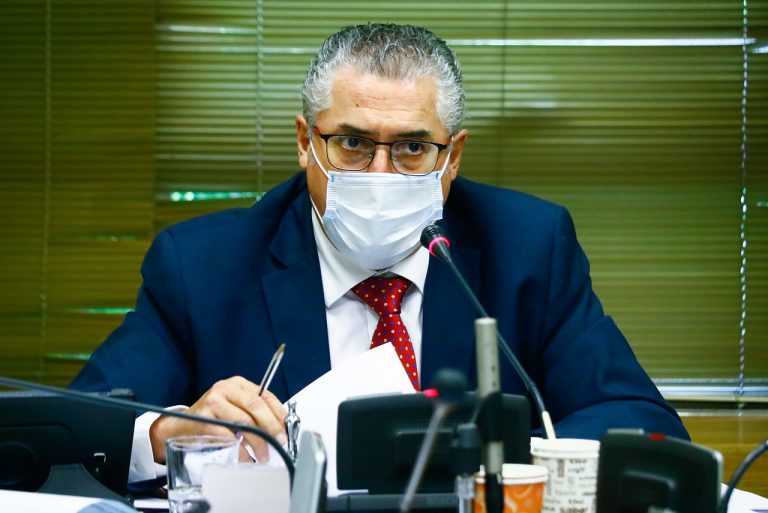 Senador Jorge Pizarro por retiro de fondos: "El gobierno está en una situación de desgobierno, donde no tiene control ni apoyo de sus adherentes"
