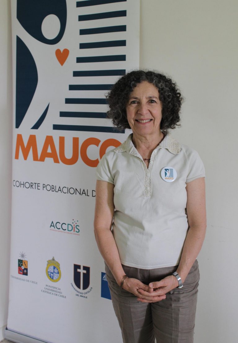 Dra. Ferreccio: "La población no está tan disponible a cuidarse como antes, le perdió el miedo a la enfermedad"