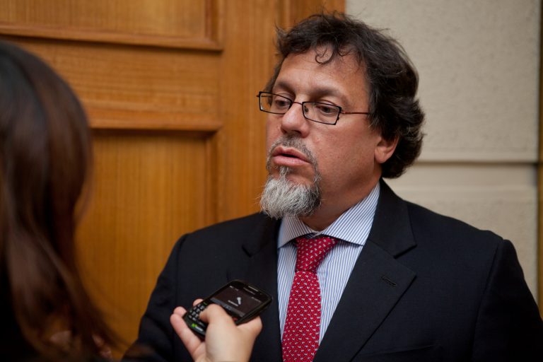 Lagos Weber: "Si ese va a ser el ambiente que va a rodear la Constituyente, va a costar harto sacarla adelante"