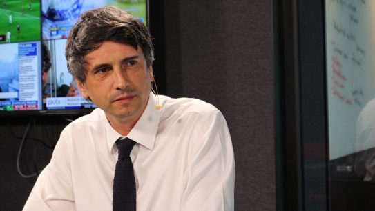 Ministro Couve tras aprobación de Sinovac: "El plan de inmunización se acelera significativamente"