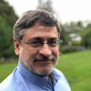 Ernesto Laval, experto en datos: "Todas las comunas de la RM deberían estar en cuarentena"