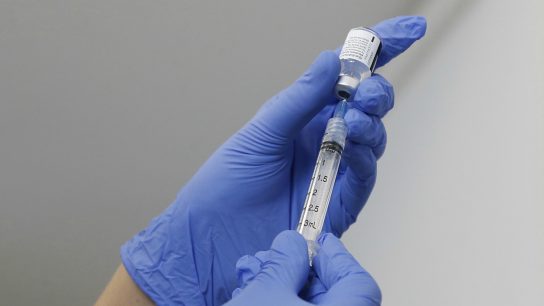 OMS aprueba uso de emergencia de la vacuna de Sinovac