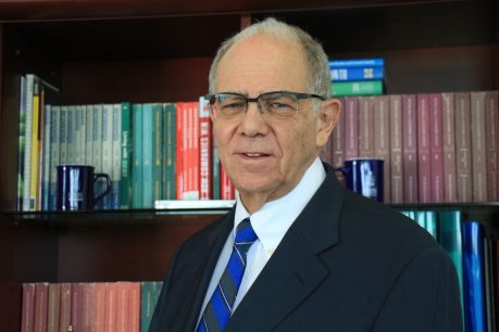 Manuel Agosin apoya a "políticas universales" vía Cuenta RUT y ayudas para el 90% de la población